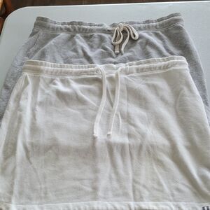 GAP Gray and White Mini Skirt Duo